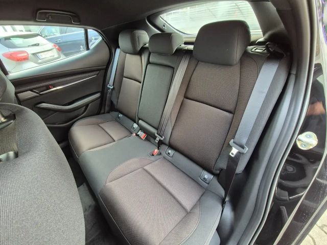 Mazda 3 2.5LG140PS 6MT 2WD Centre-Line