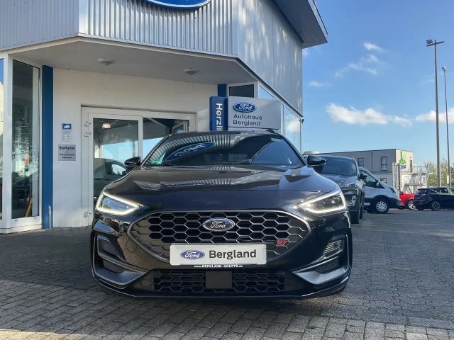 Ford Focus EcoBoost ST Line Wagon