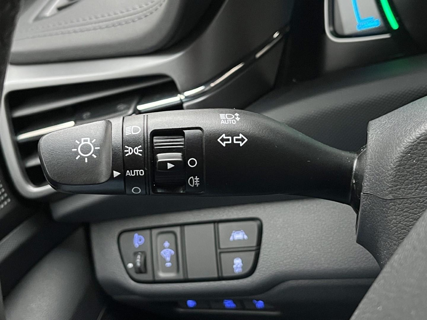 Hyundai Ioniq Hybrid Plug-in Style