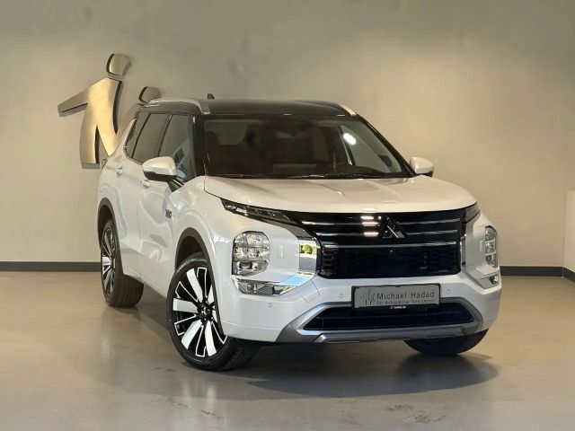Mitsubishi Outlander 4WD PHEV