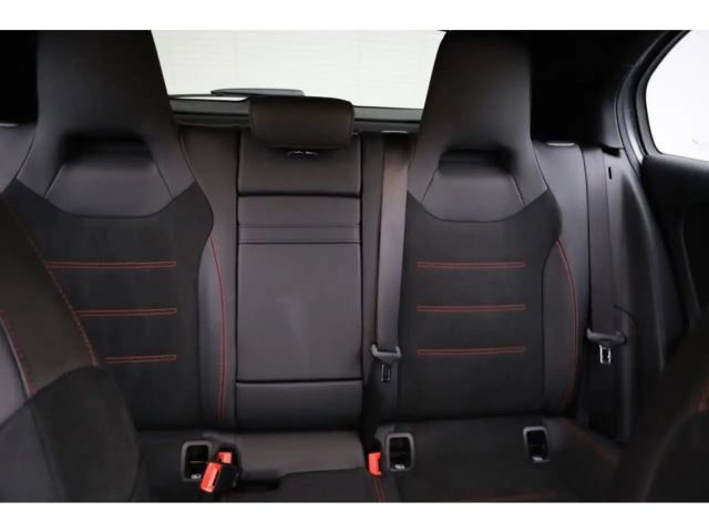 Mercedes-Benz A 180 AMG Line