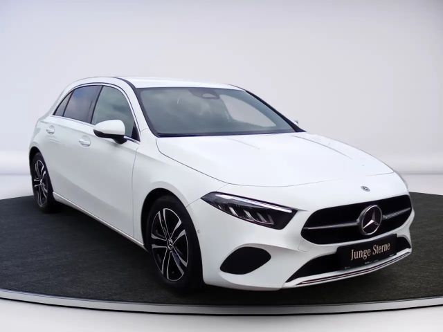 Mercedes-Benz A 180 Hatchback Progressive