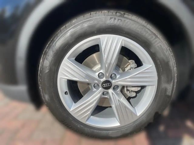 Audi Q4 e-tron Navi Kamera ACC HUD Sportsitz Klima Navi