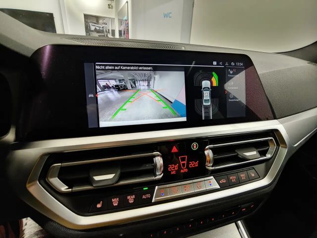 BMW 330 330i M-Sport Sedan xDrive