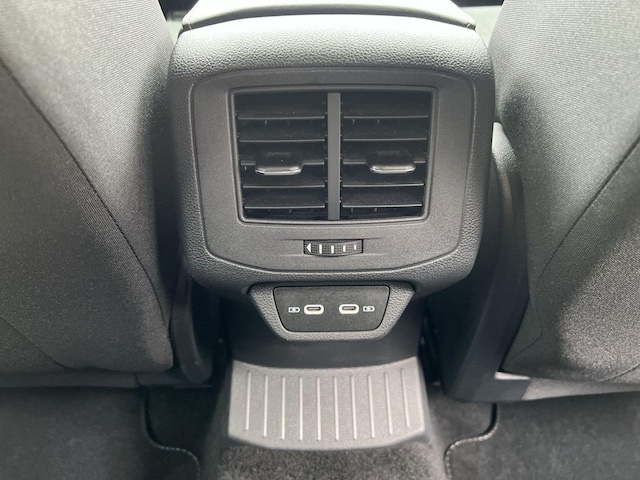 Volkswagen T-Roc 1.5 TSI DSG R-Line