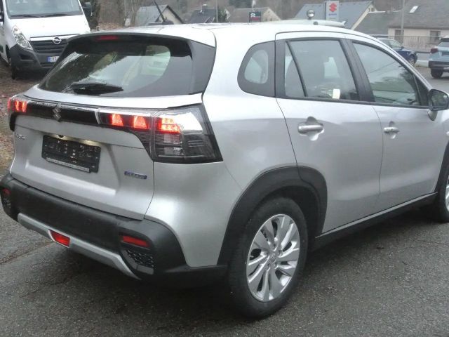 Suzuki SX4 S-Cross Hybrid