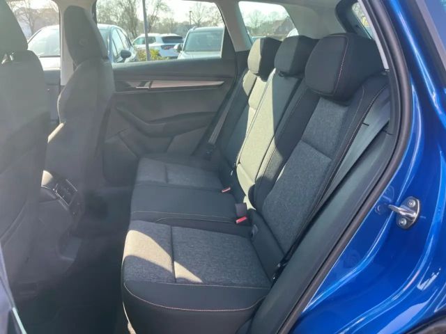 Skoda Karoq 1.5 TSI Ambition Clever