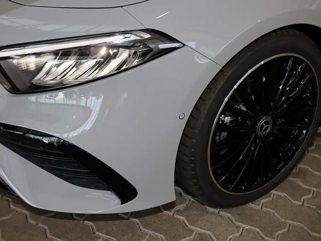 Mercedes-Benz A 180 AMG Line