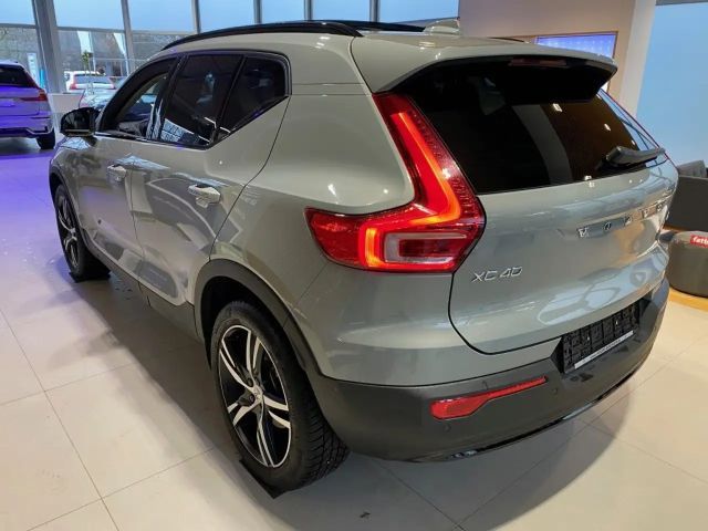 Volvo XC40 Dark Plus