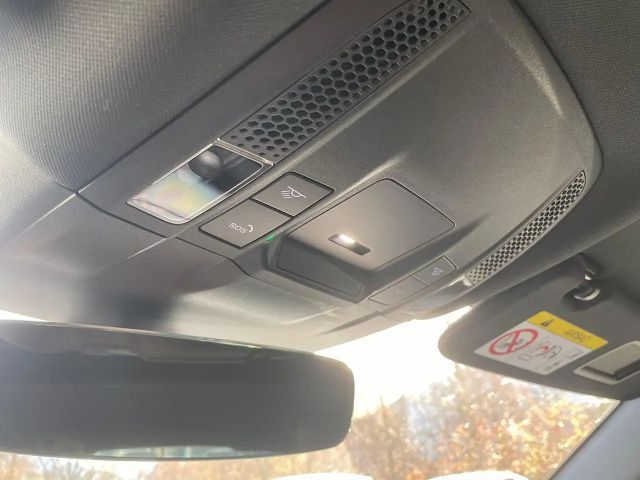 Porsche Taycan 71kWh