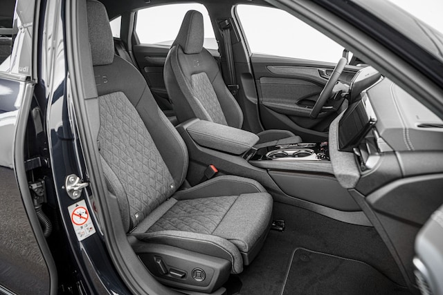 Audi A6 e-tron Quattro