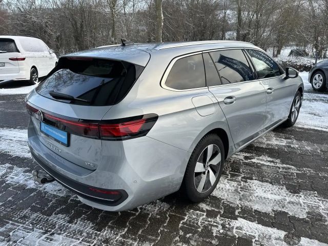 Volkswagen Passat 1.5 eTSI Business DSG Variant