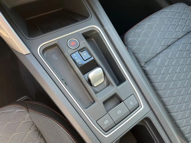 Seat Leon 1.5 eTSI DSG FR-lijn Sportstourer