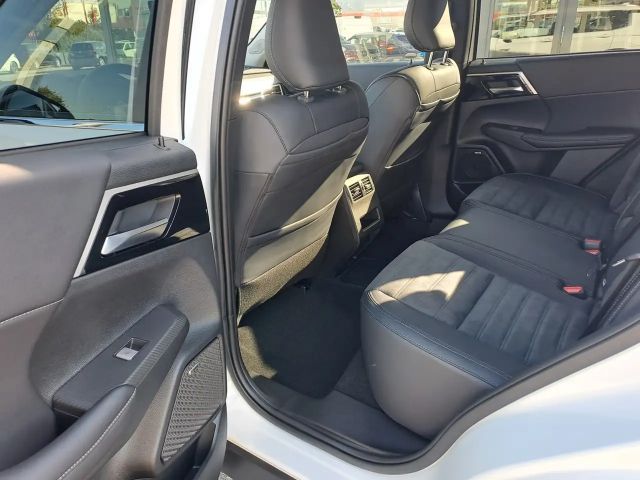 Mitsubishi Outlander 4WD PHEV