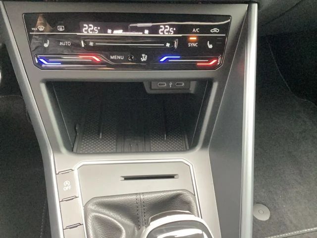 Volkswagen Taigo 1.0 TSI DSG R-Line