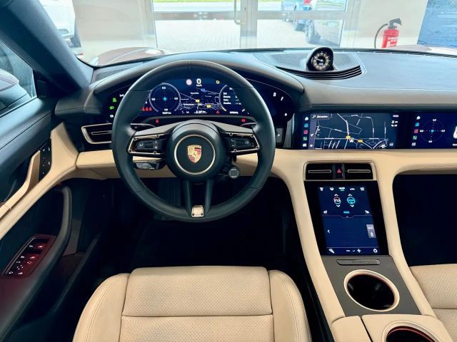 Porsche Taycan Performance Plus