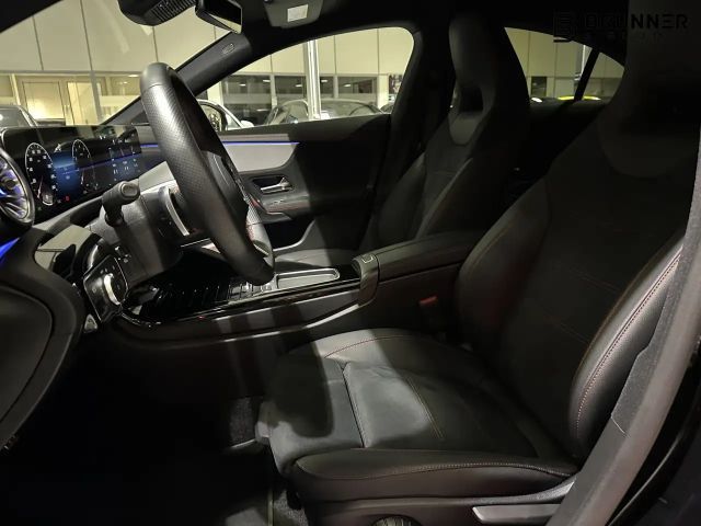 Mercedes-Benz CLA 180 AMG Line Coupé