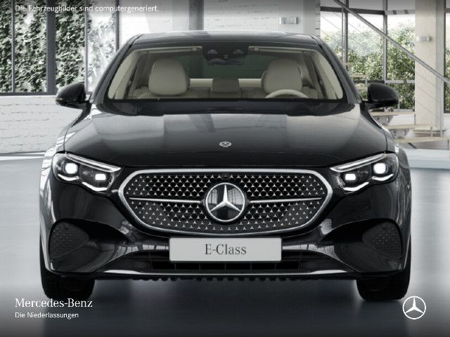 Mercedes-Benz E 200 Sedan