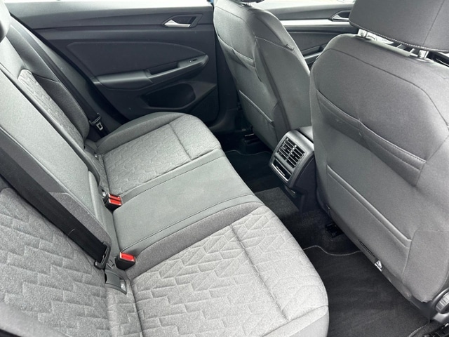 Volkswagen Golf 1.5 eTSI DSG