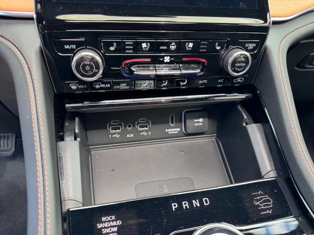 Jeep Grand Cherokee Summit