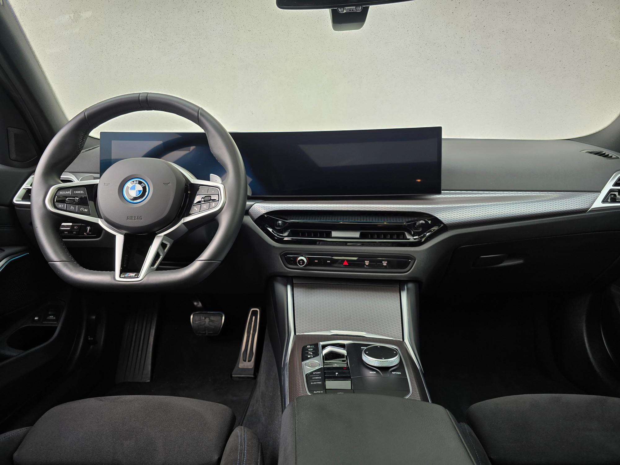 BMW 330 330e Touring