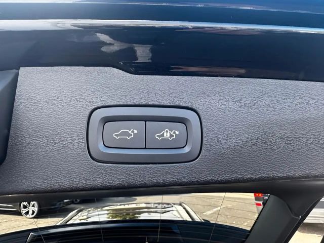 Volvo V60 AWD Plus T8