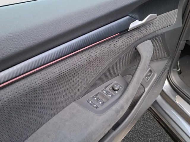 Skoda Superb 2.0 TDI Combi Sportline