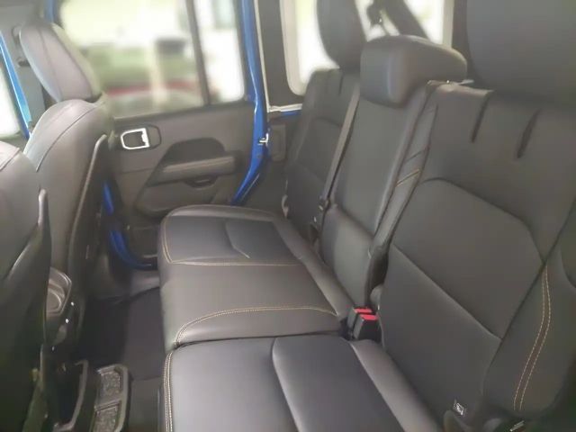 Jeep Wrangler Sahara