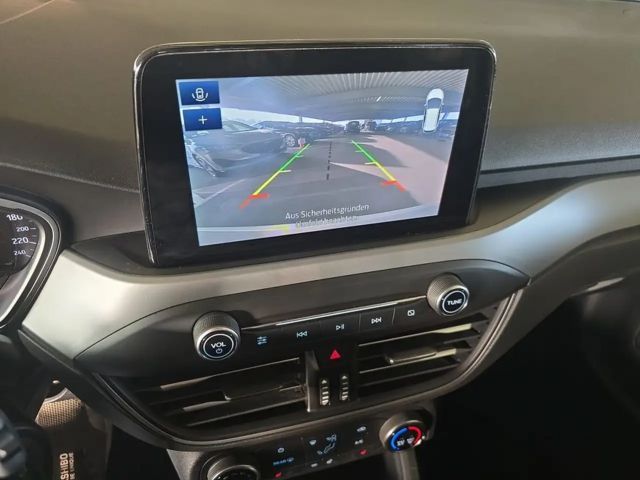 Ford Focus Cool & Connect EcoBoost Wagon