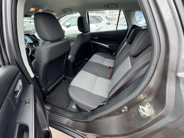 Suzuki S-Cross Hybrid