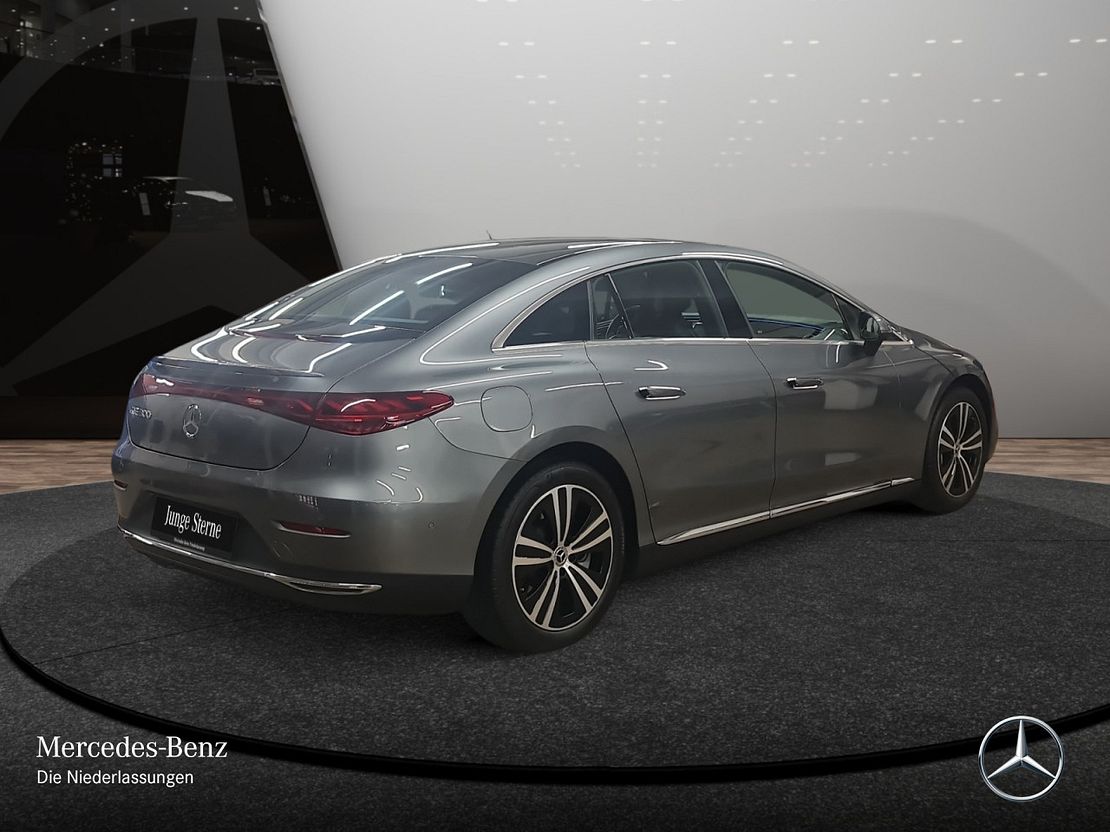 Mercedes-Benz EQE 300 Sedan