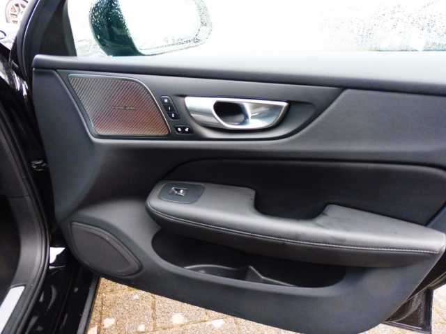 Volvo V60 Dark Plus