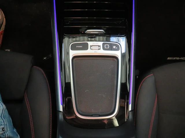 Mercedes-Benz GLA 200 AMG Line GLA 200 d