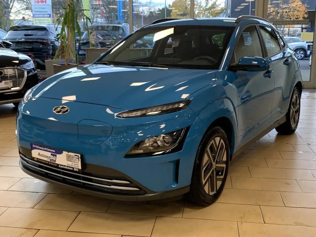 Hyundai Kona Select