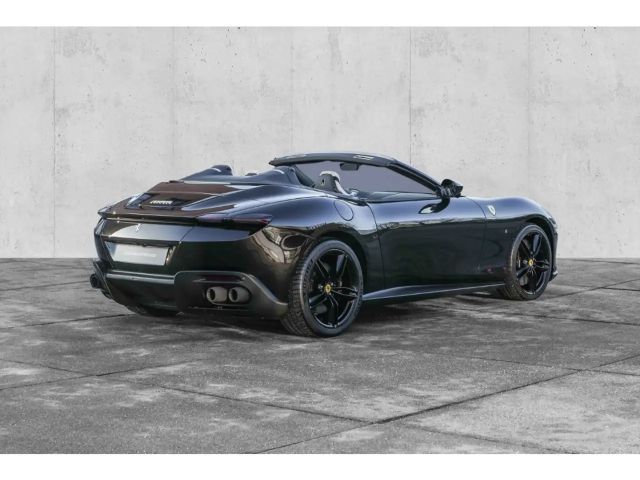 Ferrari Roma Spider