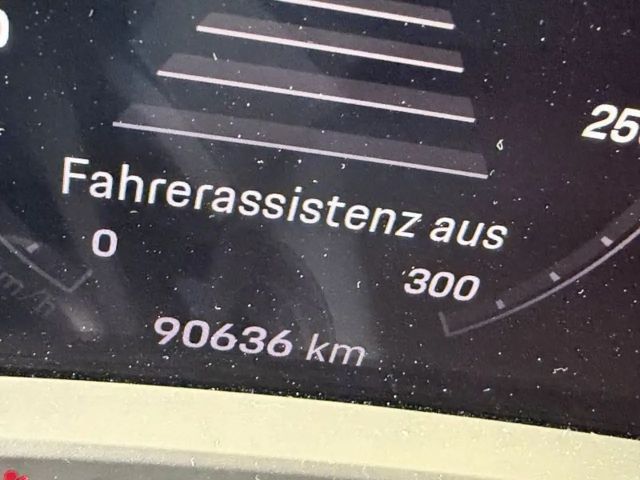 Porsche Taycan 4 Cross Turismo