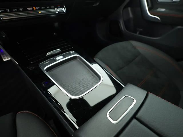 Mercedes-Benz CLA 200 AMG Line Coupé Premium