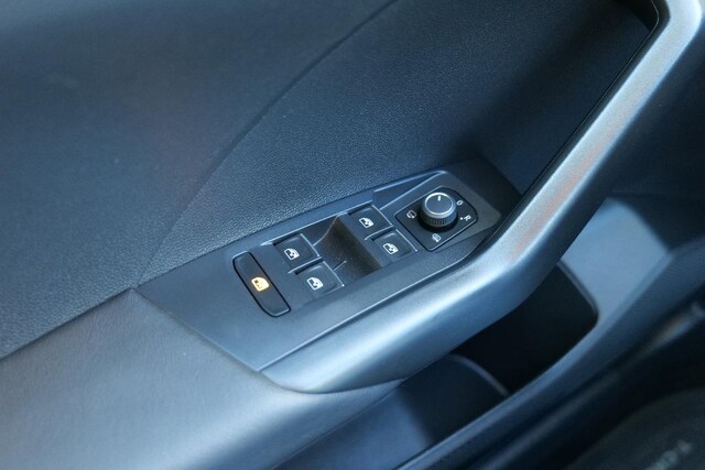 Volkswagen T-Cross T-CROSS 1.0  StyleB 081 TSID7F