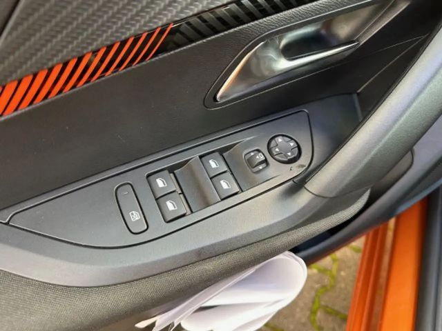 Peugeot E-2008 Active Pack