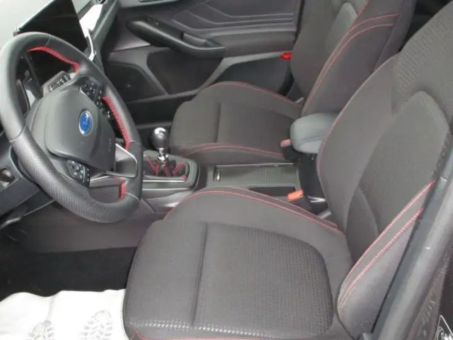 Ford Focus ST Line Wagon