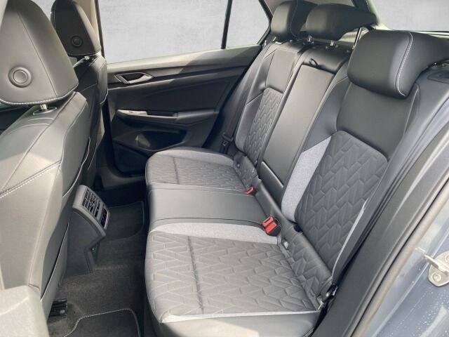 Volkswagen Golf 1.5 eTSI DSG Golf VIII