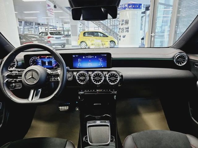 Mercedes-Benz CLA 250 AMG Line