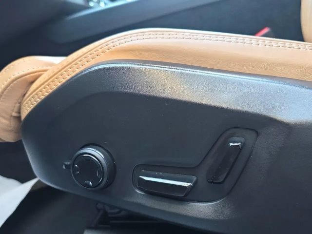 Volvo XC60 AWD Dark Plus