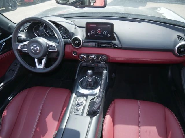 Mazda MX-5 SkyActiv