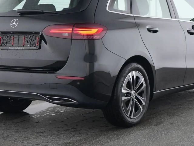 Mercedes-Benz B 200 Sedan