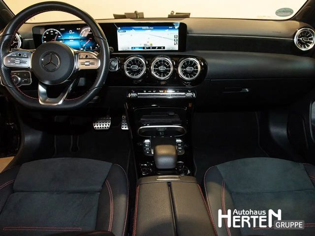 Mercedes-Benz A 180 AMG Line