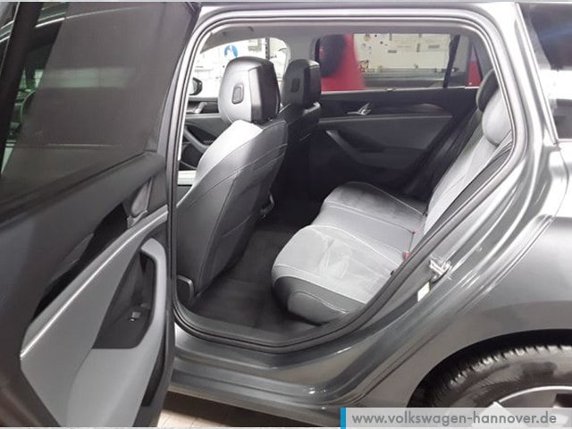 Volkswagen Passat 1.5 eTSI Business DSG Variant