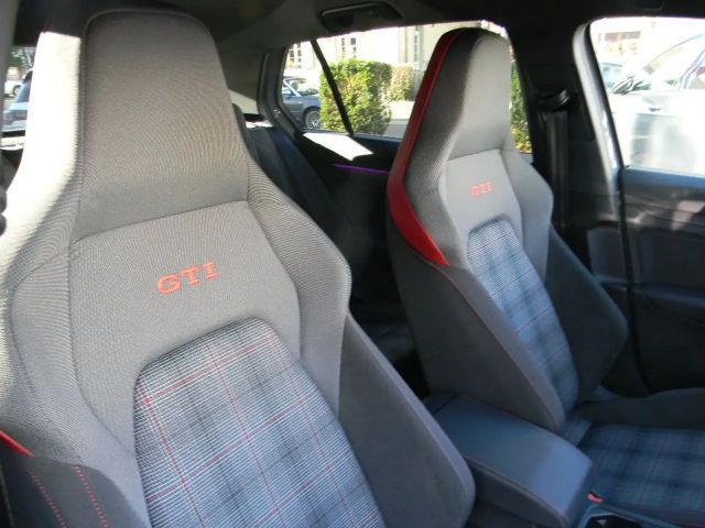 Volkswagen Golf DSG GTI Golf VIII Style