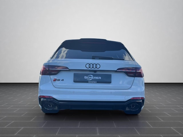 Audi RS4 Avant Quattro