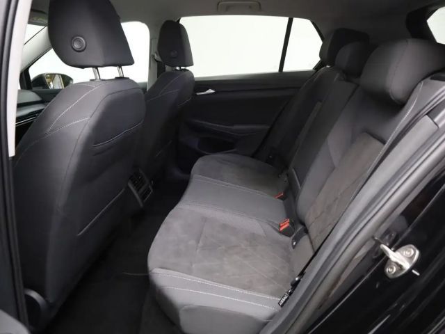 Volkswagen Golf 1.5 eTSI DSG Golf VIII Style